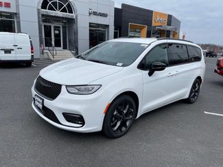 New 2026 Chrysler Pacifica Select w/ S Appearance Package FWD video 1