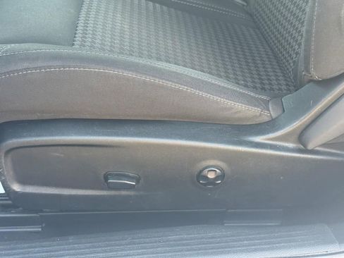 Used 2019 Dodge Challenger SXT image 14