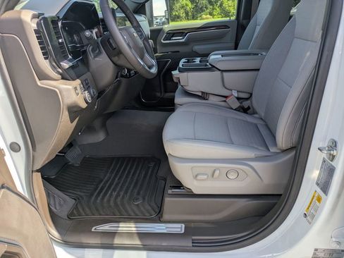 New 2025 Chevrolet Silverado 2500 LT w/ Convenience Package image 17