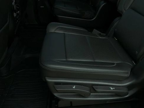 Used 2021 GMC Yukon Denali w/ Denali Premium Package AWD/4WD image 35