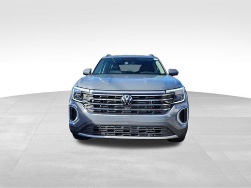 New 2026 Volkswagen Atlas SE image 2