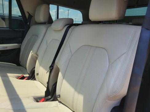 Used 2020 Ford Expedition Platinum AWD/4WD image 15