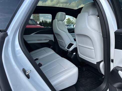 Used 2024 Cadillac Lyriq Luxury w/ LPO, Floor Liner Package image 21