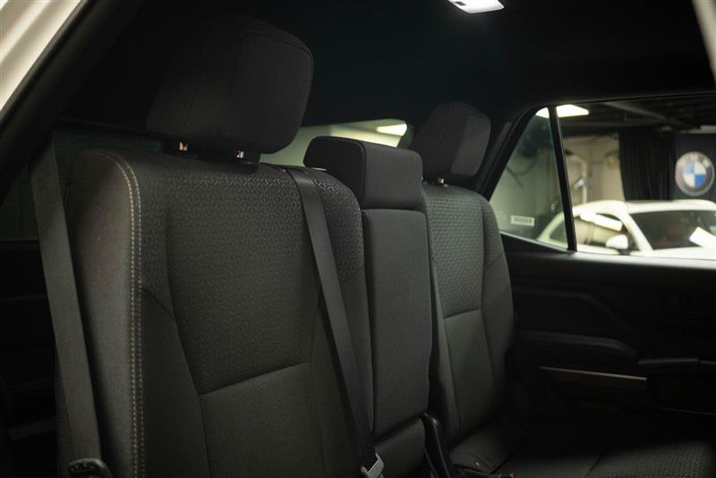 Used 2025 Toyota 4Runner SR5 AWD/4WD image 15
