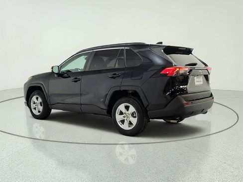 Used 2020 Toyota RAV4 XLE w/ Carpet Mat Package FWD image 7
