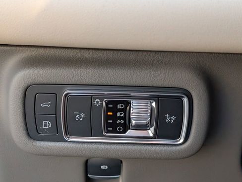 New 2025 Lincoln Nautilus Premier image 24