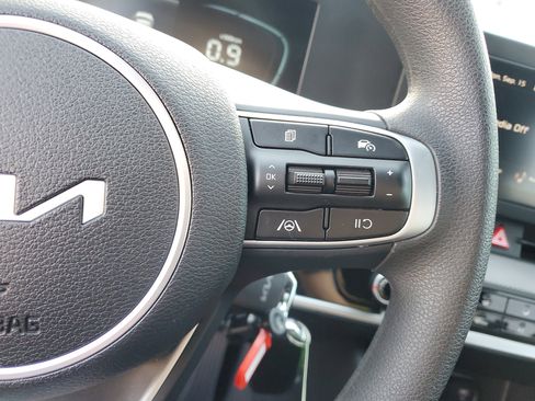 Certified 2025 Kia Sportage LX image 28
