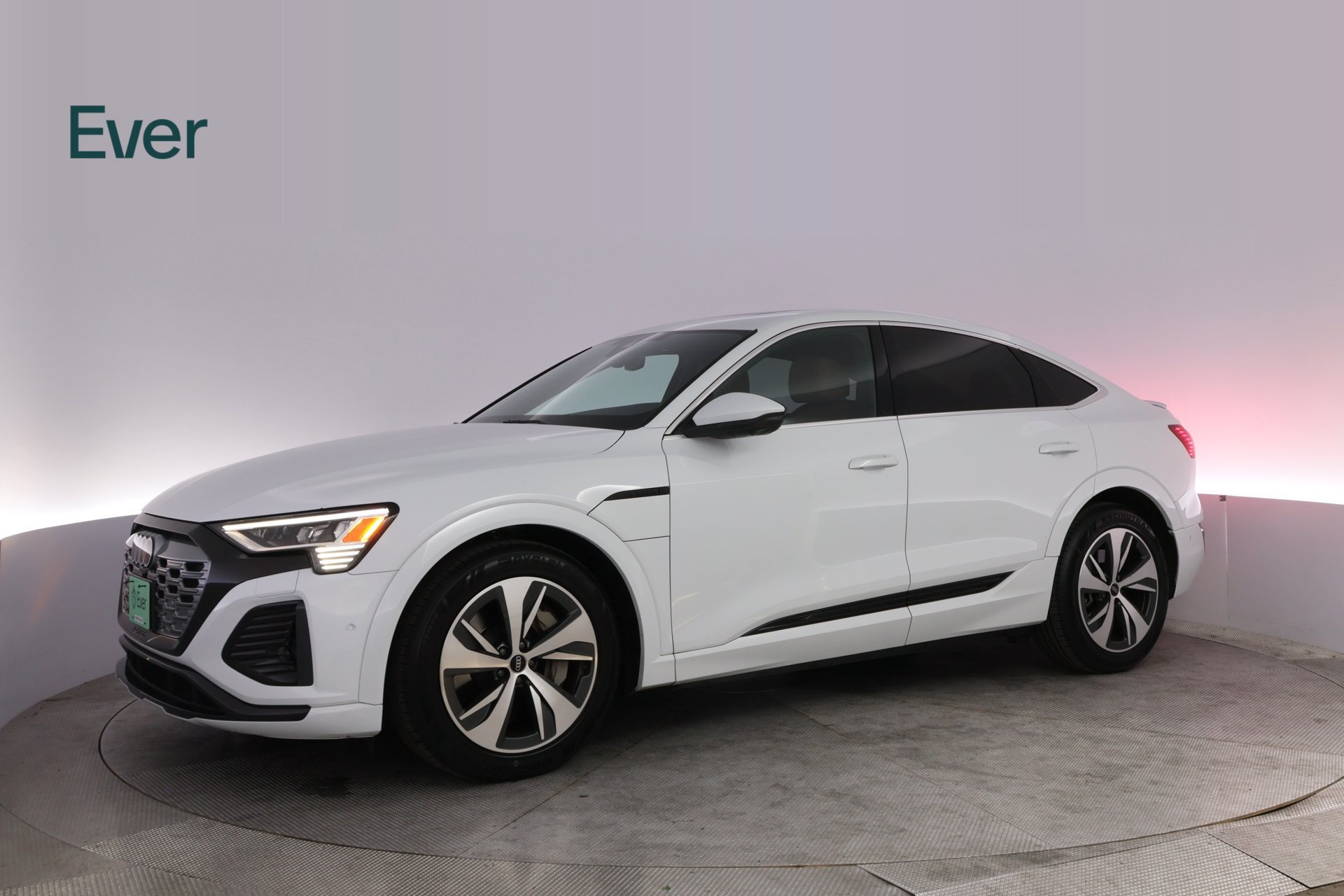 Used 2024 Audi Q8 e-tron Premium Plus AWD/4WD image 18