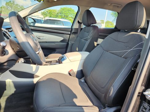 Certified 2024 Hyundai Tucson SE AWD/4WD image 9