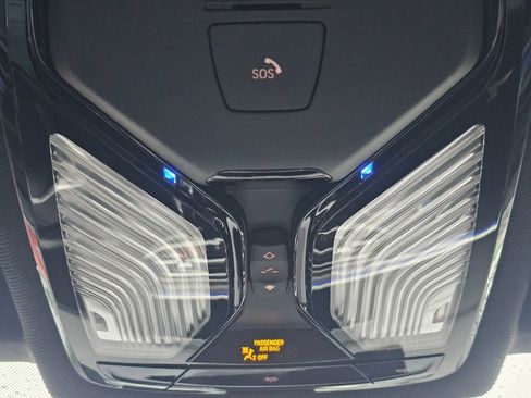 Used 2022 BMW X6 M50i w/ Executive Package image 17