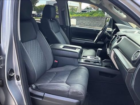 Used 2020 Toyota Tundra SR5 w/ SR5 Upgrade Package AWD/4WD image 7