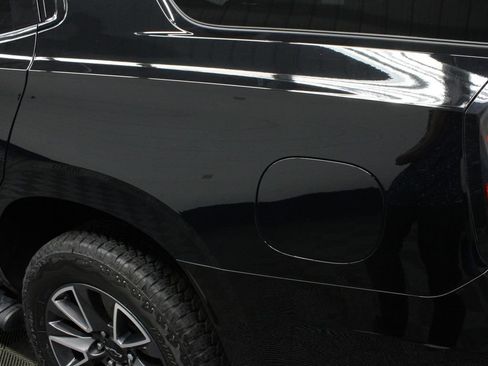 Used 2021 Chevrolet Tahoe Z71 AWD/4WD image 41