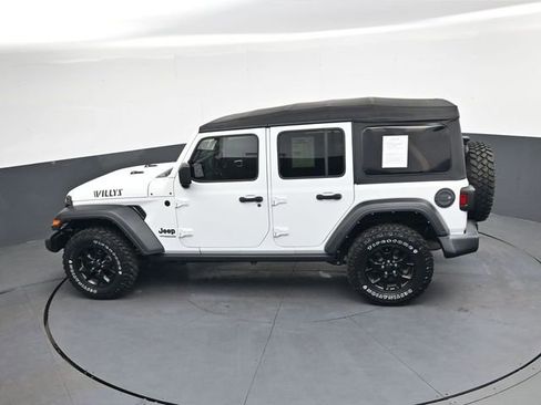 Used 2022 Jeep Wrangler Unlimited Sport AWD/4WD image 28