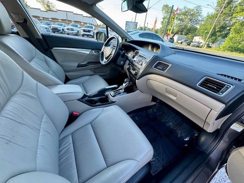 Used 2013 Honda Civic Hybrid Sedan image 13