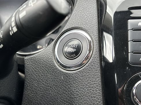 Used 2020 Nissan Rogue SV AWD/4WD image 21