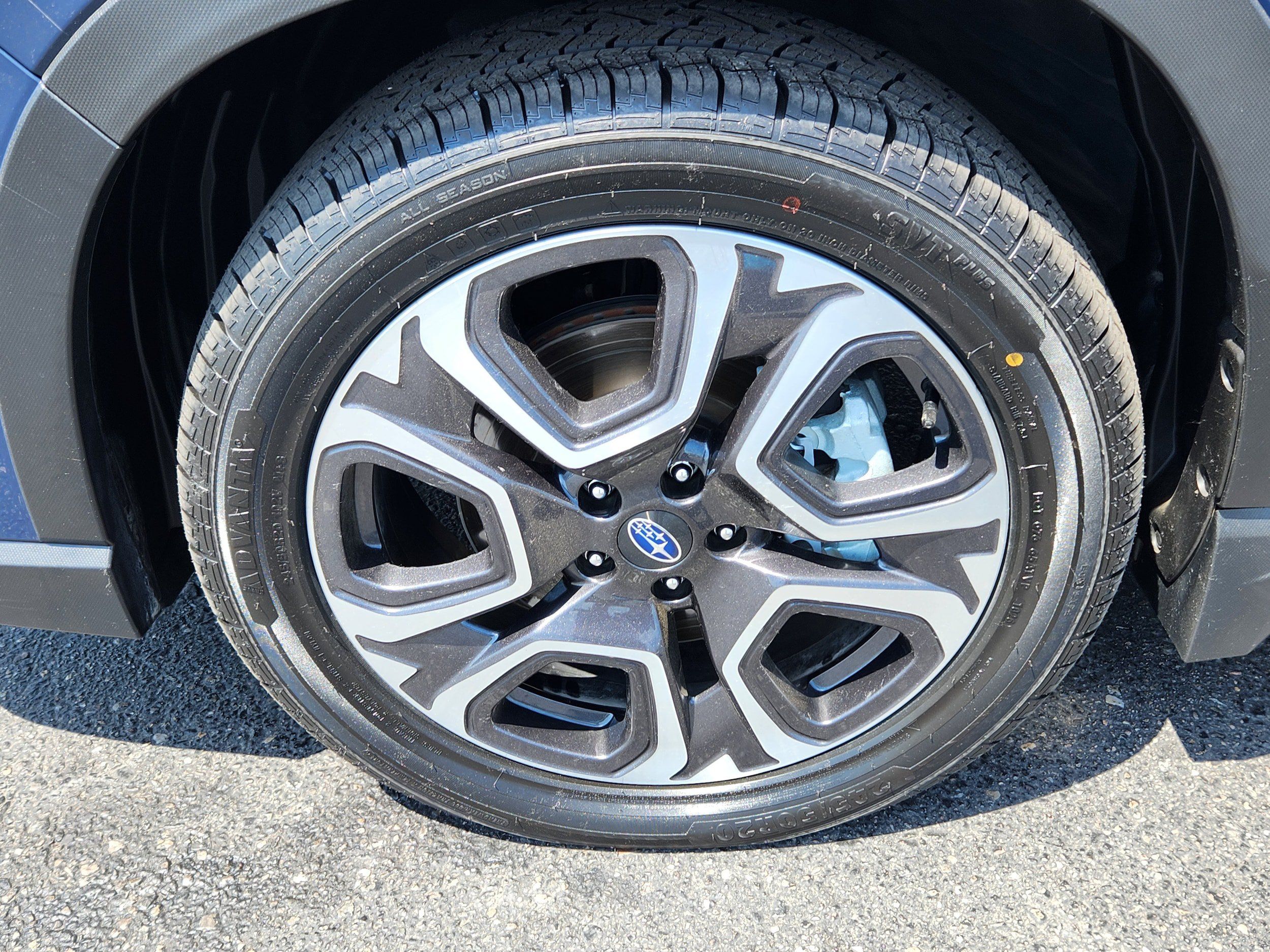Used 2023 Subaru Ascent Limited AWD/4WD image 16