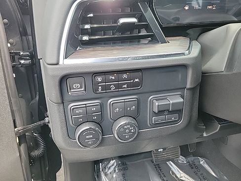 New 2025 Chevrolet Suburban Z71 w/ Z71 Off-Road Package image 8