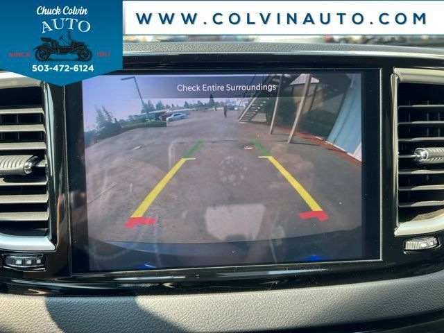 Used 2023 Chrysler Pacifica Touring-L FWD image 20