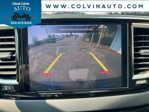 Used 2023 Chrysler Pacifica Touring-L FWD image 20