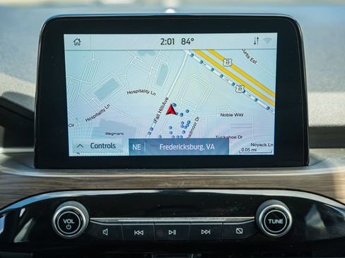 Used 2020 Ford Escape Titanium AWD/4WD image 21