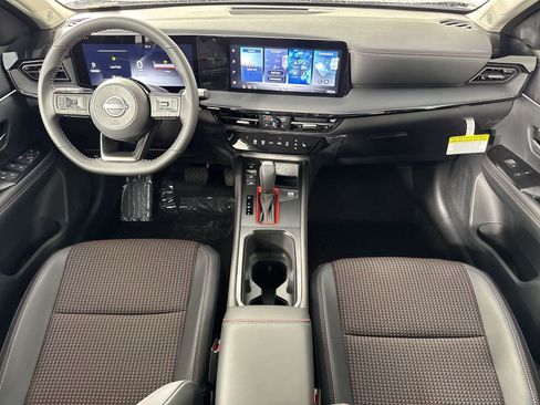 New 2026 Nissan Kicks SR w/ Cold Weather Package image 23
