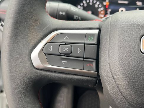 Used 2025 Jeep Compass Trailhawk AWD/4WD image 20