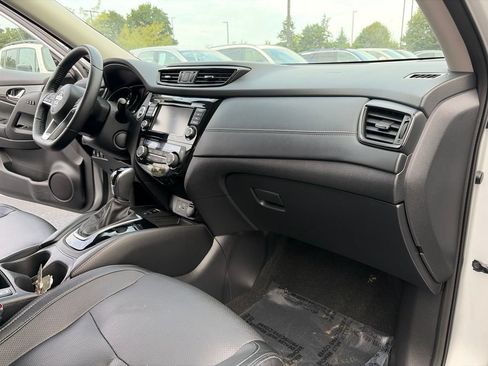 Used 2019 Nissan Rogue SL w/ Premium Package AWD/4WD image 26