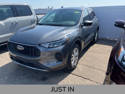 Used 2023 Ford Escape Active image 1