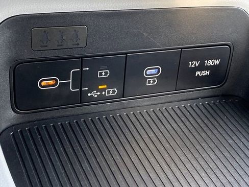 Used 2025 Hyundai Kona SEL image 19