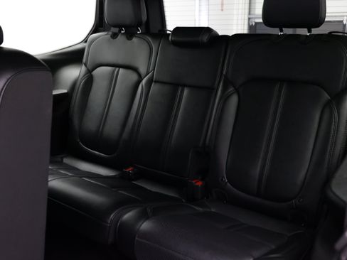 Used 2024 Jeep Wagoneer Series II w/ Flexible Seating Group RWD image 34