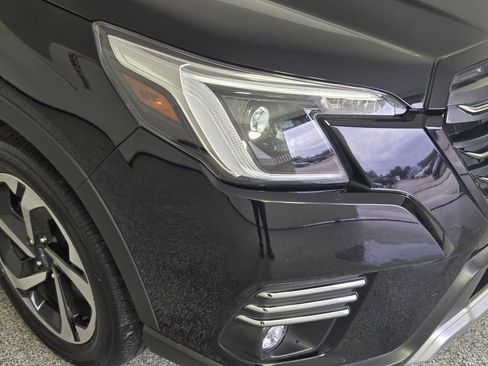 Used 2024 Subaru Forester Touring w/ POP Package 3 AWD/4WD image 8