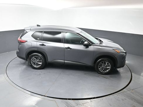 Used 2024 Nissan Rogue S AWD/4WD image 41