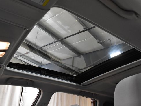 Used 2017 Subaru Forester 2.5i Premium image 5