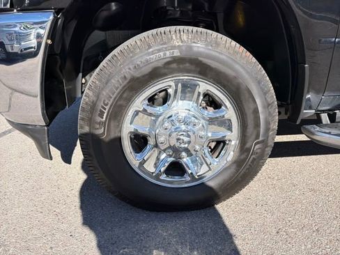 Used 2021 RAM 2500 Big Horn image 25