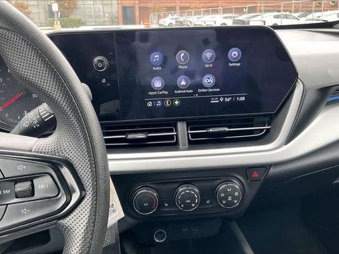 Used 2024 Chevrolet Trax LS w/ LS Convenience Package image 15