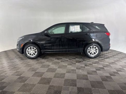 Used 2023 Chevrolet Equinox LS AWD/4WD image 5