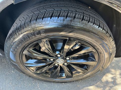 Used 2025 Buick Envista Sport Touring image 28