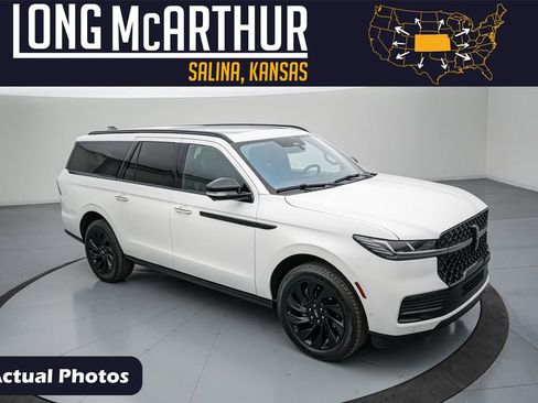 Used 2025 Lincoln Navigator L Reserve w/ Jet Appearance Package image 1