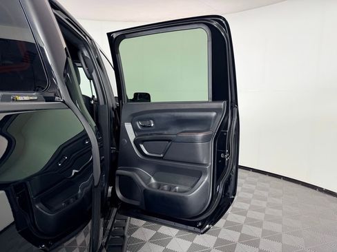Used 2023 Nissan Titan PRO-4X w/ Pro-4x Convenience Package image 29