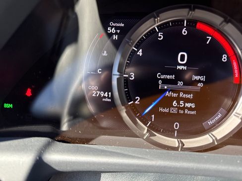 Used 2018 Lexus LS 500 F Sport w/ Performance Package image 9