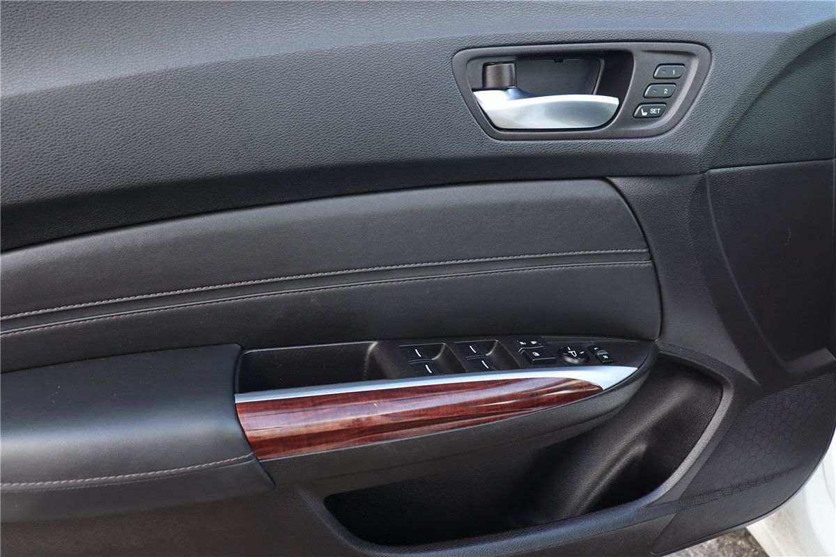 Used 2017 Acura TLX FWD image 24