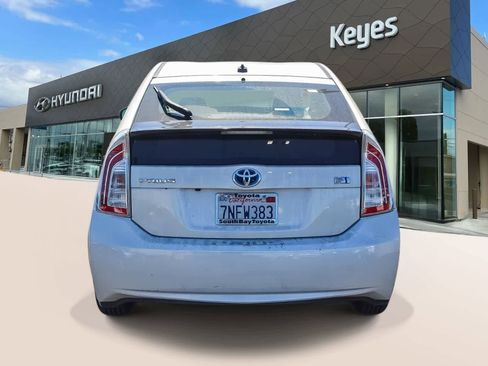 Used 2015 Toyota Prius Four image 6