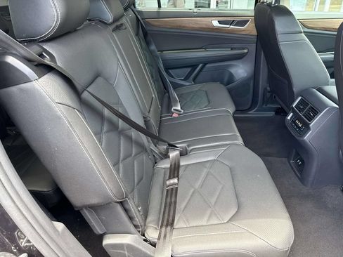 Used 2026 Volkswagen Atlas SE AWD/4WD image 9