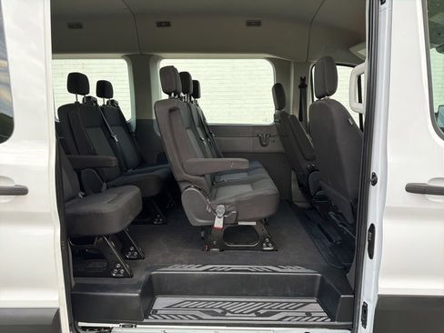 Used 2022 Ford Transit 350 XLT RWD image 9