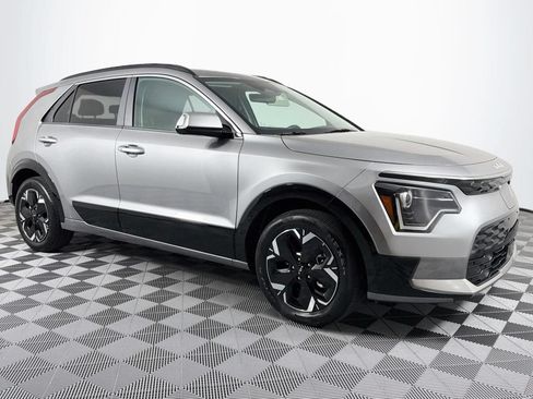 Used 2025 Kia Niro Wind w/ Wind Preserve Package FWD image 27