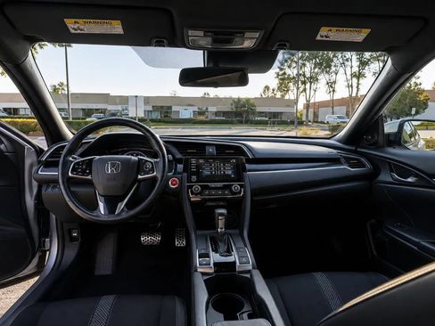 Used 2019 Honda Civic Sport image 17