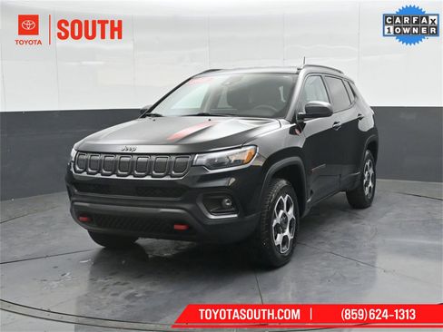 Used 2022 Jeep Compass Trailhawk w/ Trailhawk Convenience Group image 6