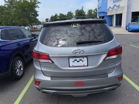 Used 2017 Hyundai Santa Fe SE AWD/4WD image 5
