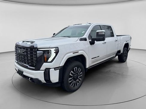 Used 2024 GMC Sierra 2500 Denali Ultimate image 3
