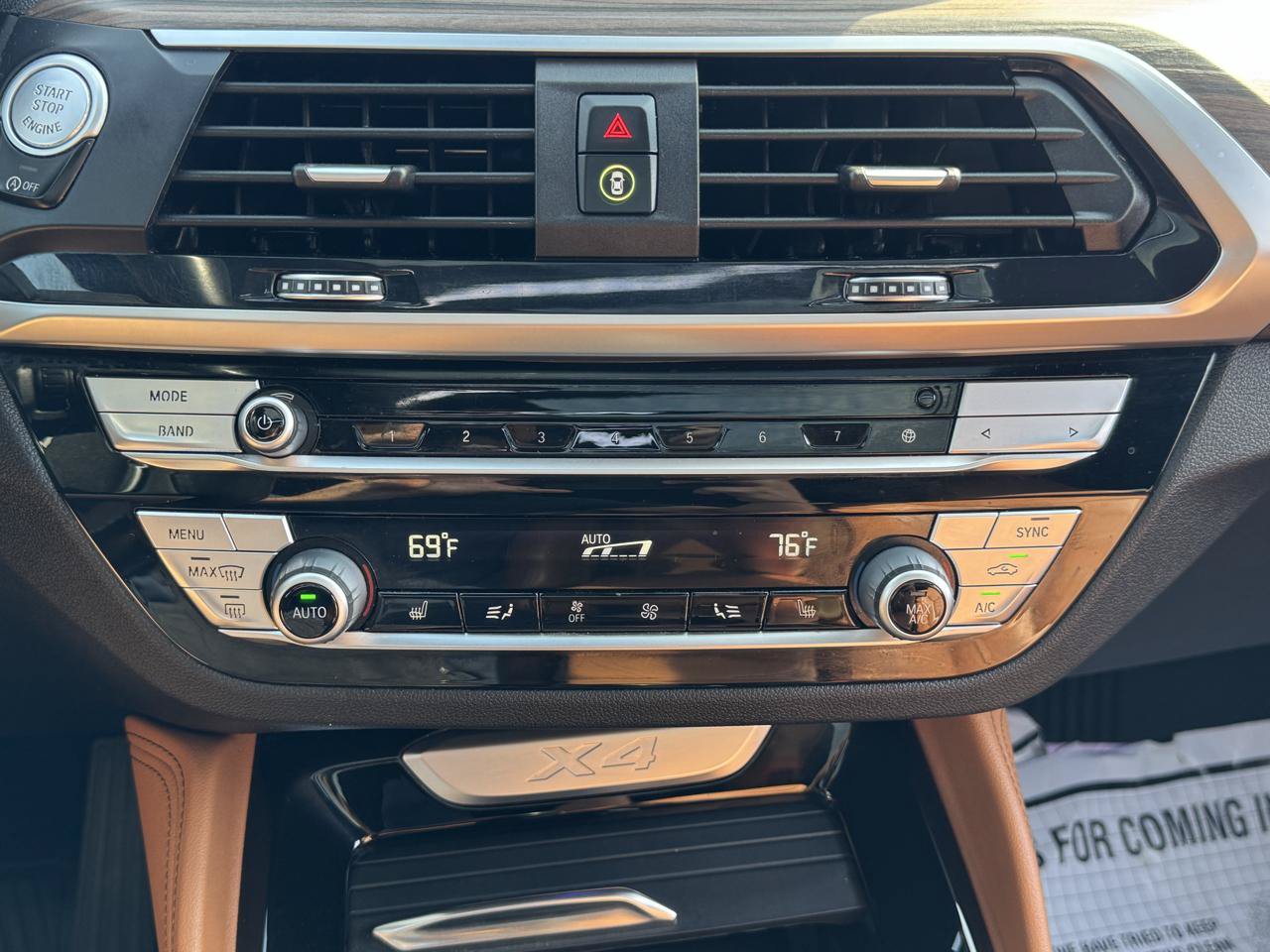 Used 2021 BMW X4 xDrive30i w/ Premium Package AWD/4WD image 18